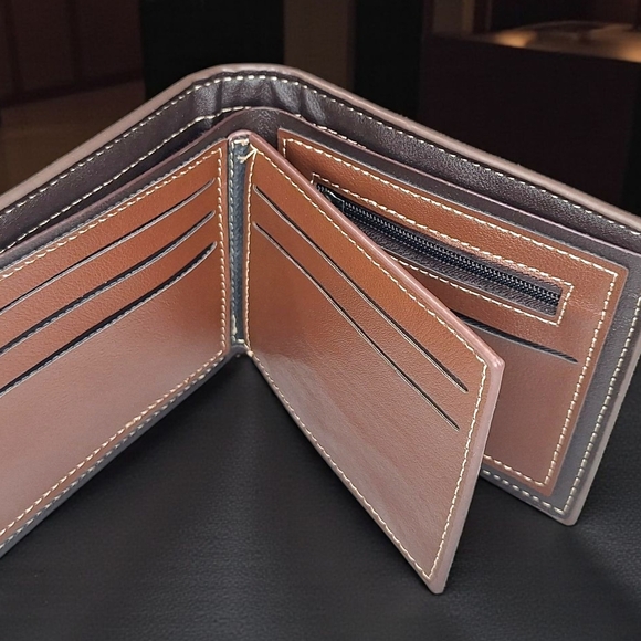Brown Mens Wallet! NWOT! - Picture 2 of 3